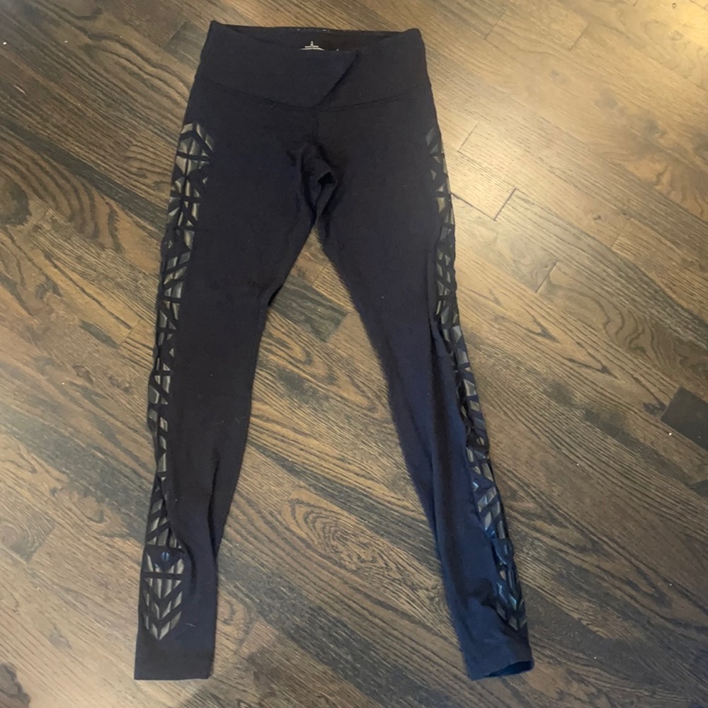 Lululemon Black Leggings with Detailing on Sides